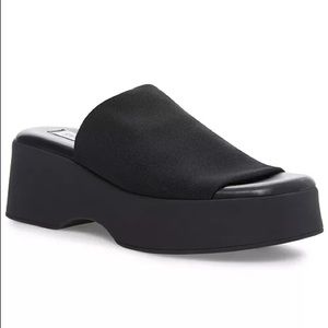Steve Madden platform slides